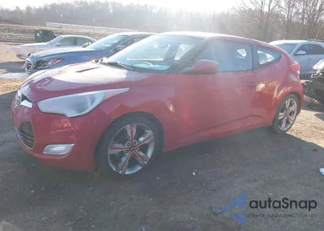 2017 Hyundai Veloster Value Edition z USA, uszkodzony, nr VIN KMHTC6ADXHU320645